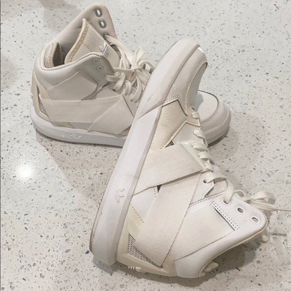 Adidas hightop sneakers - Picture 1 of 8